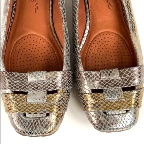 Like New Gentle Souls Metallic Snakeskin Leather Shoes Size 9.5 - Picture 2 of 10